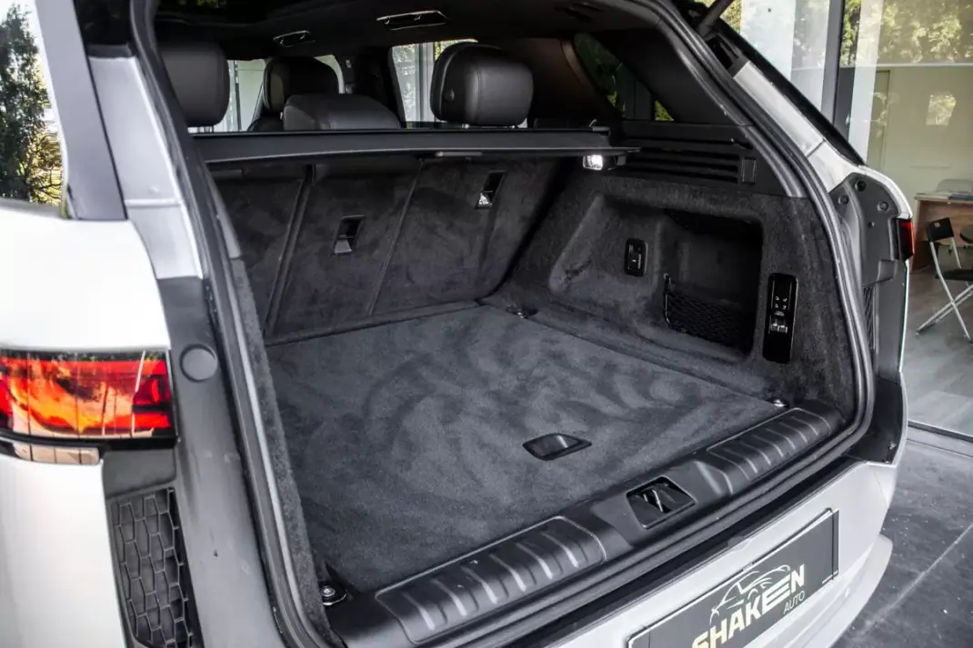 Land Rover Range Rover Sport 2023 - 83990 EUR, 131215 km - AUTO.MOTO.pt - 131215km - foto 29 de 46