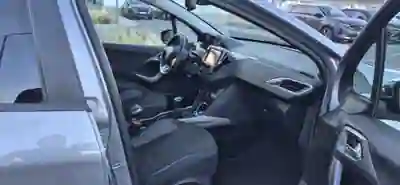 Peugeot 2008 2018 — foto 4 de 8