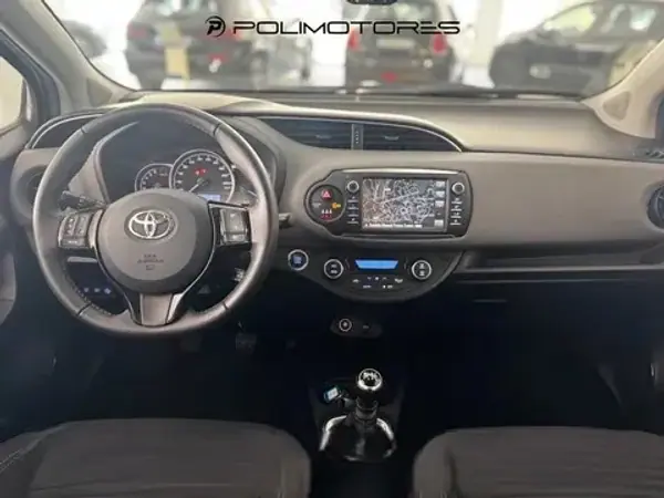 Toyota Yaris 2018 - 14750 EUR, 84619 km - AUTO.MOTO.pt - 84619km - foto 10 de 17