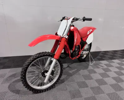 Honda CR 125R 1989 - 6750 EUR, 1 km - 1km - foto 4 de 22