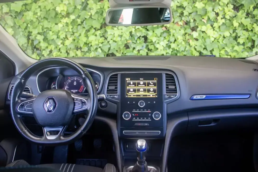 Renault Mégane Sport Tourer 2019 - 13990 EUR, 161000 km - 161000km - foto 13 de 16
