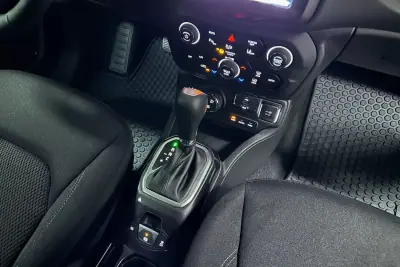 Jeep Renegade 2022 - 23950 EUR, 19039 km - AUTO.MOTO.pt - 19039km - foto 33 de 44