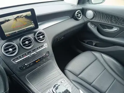 Mercedes-Benz GLC 350 2017 - 42500 EUR, 85000 km - AUTO.MOTO.pt - 85000km - foto 24 de 37