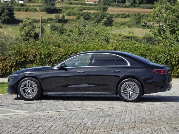 Mercedes-Benz E 300 2024 - 55990 EUR, 15500 km - AUTO.MOTO.pt - 15500km - foto 12 de 27