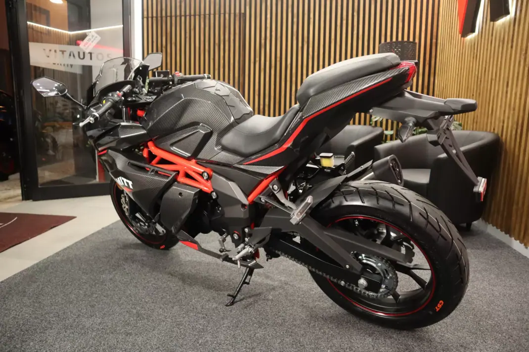 2026 - 3990 EUR, 1 km - AUTO.MOTO.pt - 1km - foto 2 de 8