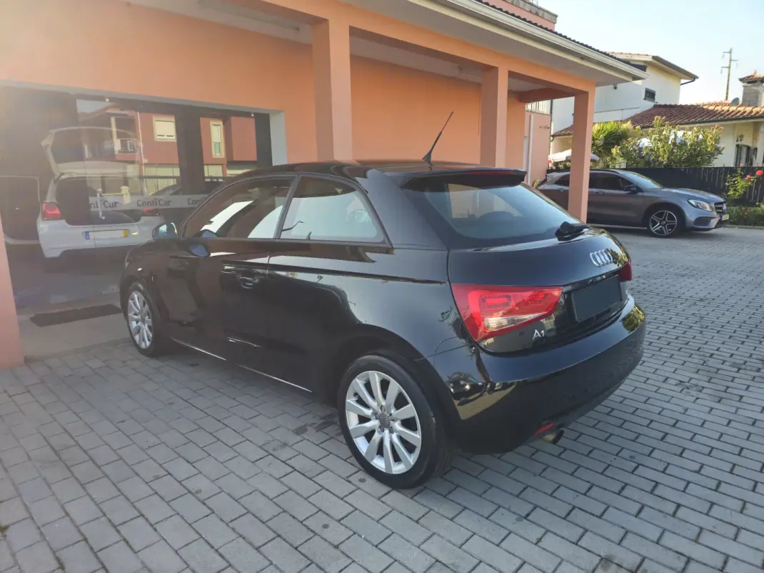 Audi A1 2012 - 8990 EUR, 159195 km - AUTO.MOTO.pt - 159195km - foto 6 de 12