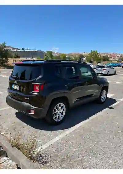 Jeep Renegade 2020 - 13500 EUR, 126000 km - AUTO.MOTO.pt - 126000km - foto 7 de 10