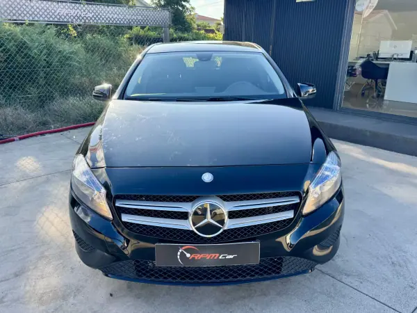 Mercedes-Benz A 180 2013 - 12999 EUR, 140000 km - AUTO.MOTO.pt - 140000km - foto 4 de 16
