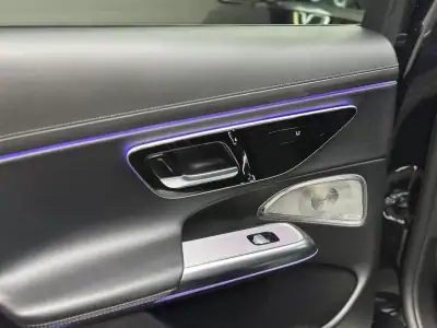 Mercedes-Benz E 300 2024 - 61500 EUR, 63000 km - AUTO.MOTO.pt - 63000km - foto 39 de 51