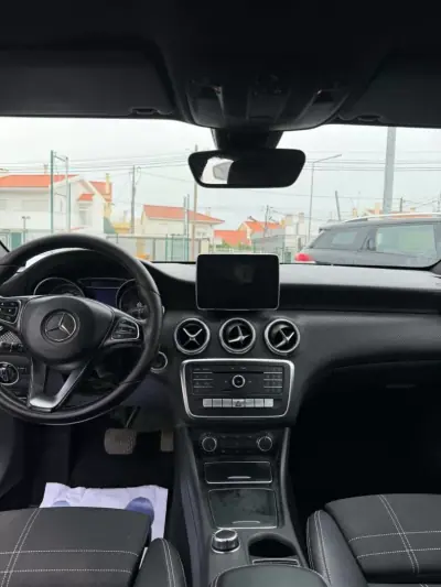 Mercedes-Benz A 180 2016 - 14890 EUR, 160000 km - AUTO.MOTO.pt - 160000km - foto 3 de 5