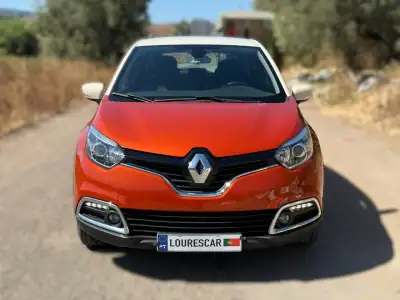 Renault Captur 2016 - 11900 EUR, 102000 km - AUTO.MOTO.pt - 102000km - foto 5 de 50