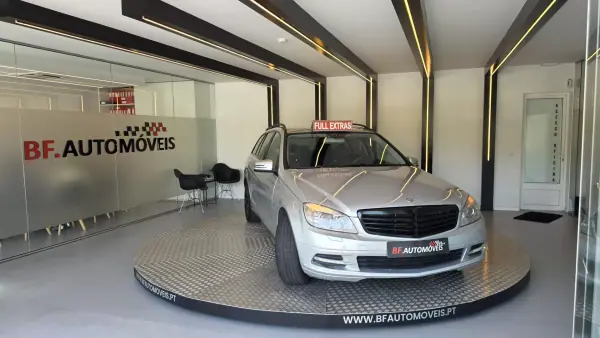 Mercedes-Benz C 220 2010 - 9900 EUR, 291040 km - AUTO.MOTO.pt - 291040km - foto 10 de 61