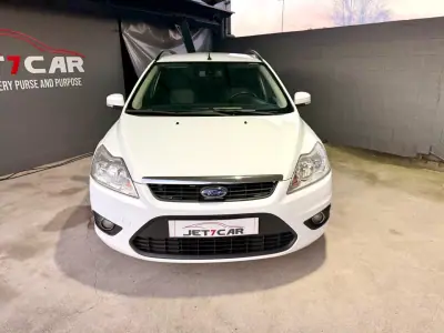 Ford Focus SW 2010 - 7490 EUR, 253040 km - AUTO.MOTO.pt - 253040km - foto 3 de 13