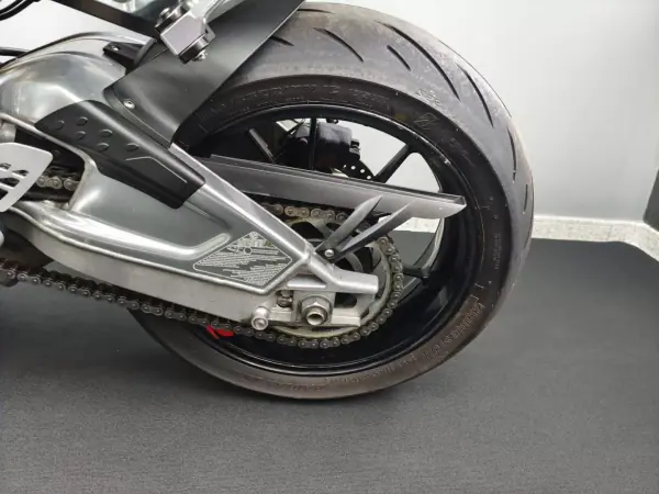 BMW S 1000 RR 2011 - 10500 EUR, 63000 km - AUTO.MOTO.pt - 63000km - foto 23 de 29