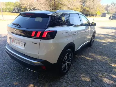 Peugeot 3008 2017 - 18950 EUR, 179000 km - AUTO.MOTO.pt - 179000km - foto 7 de 19