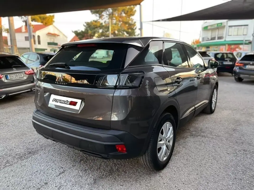 Peugeot 3008 2021 - 21900 EUR, 77710 km - AUTO.MOTO.pt - 77710km - foto 6 de 10