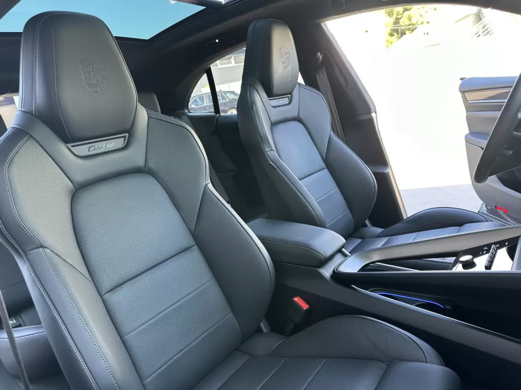 Porsche Macan 2025 - 127000 EUR, 12000 km - 12000km - foto 71 de 80