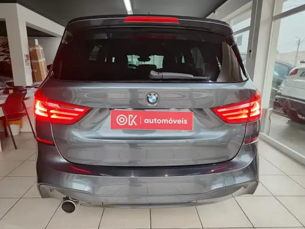BMW 218 Gran Tourer 2015 - 17250 EUR, 190800 km - AUTO.MOTO.pt - 190800km - foto 7 de 35