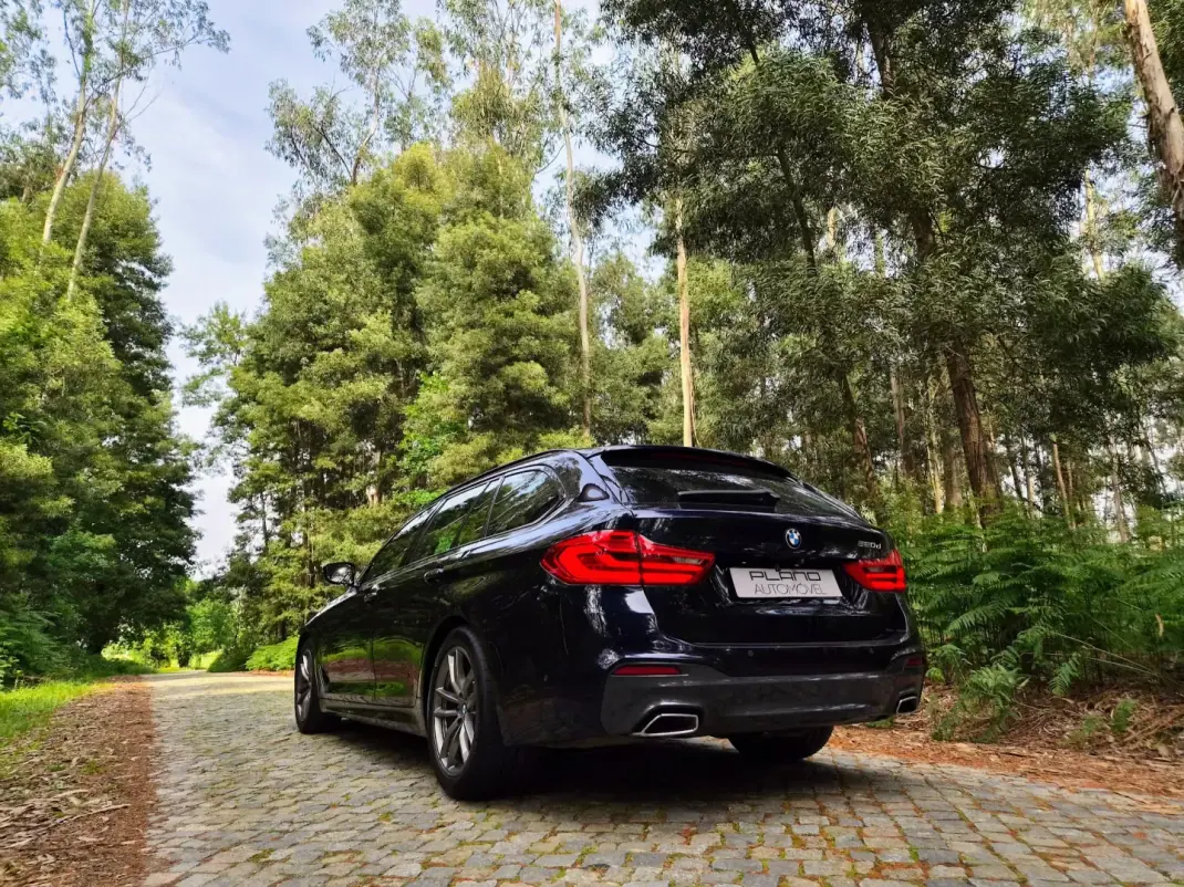 BMW 520 2018 - 24750 EUR, 200000 km - AUTO.MOTO.pt - 200000km - foto 11 de 26