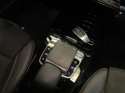 Mercedes-Benz A 180 2019 - 26990 EUR, 125000 km - AUTO.MOTO.pt - 125000km - foto 40 de 44