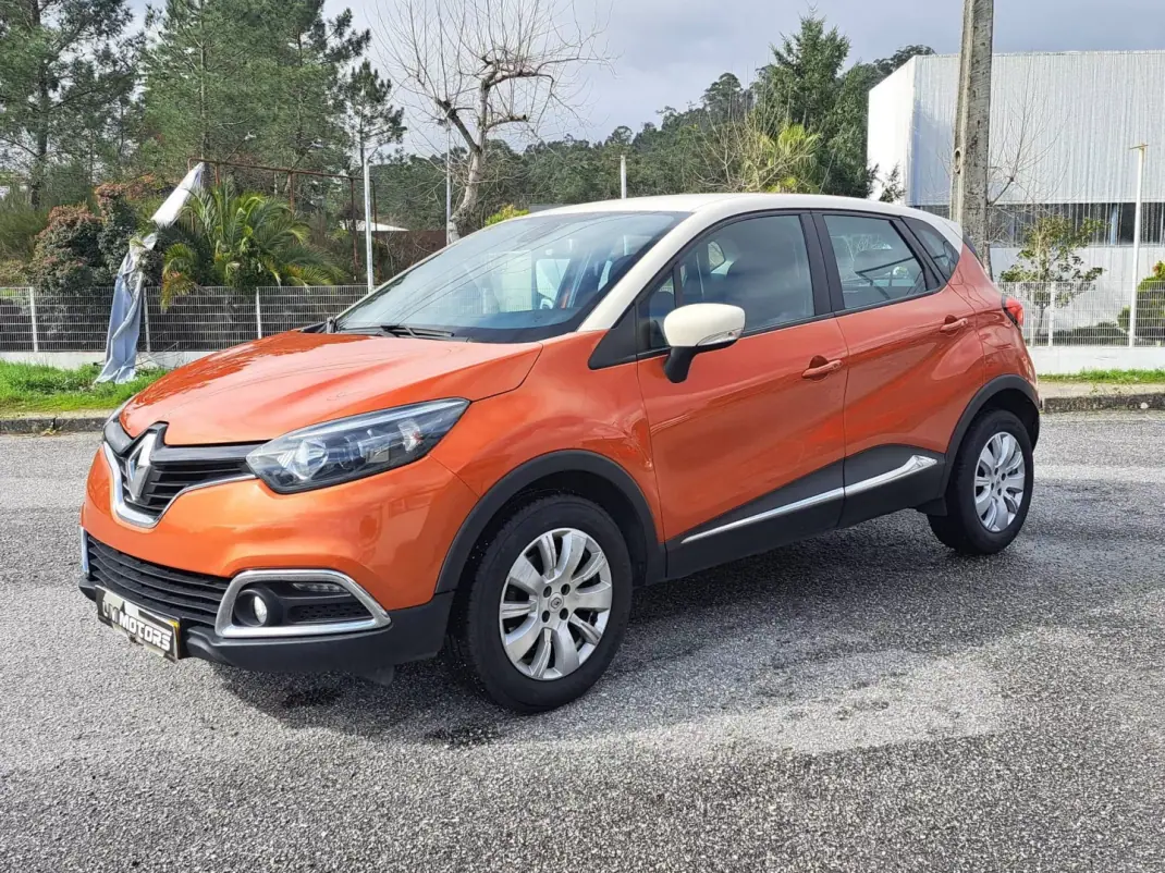 Renault Captur 2016 - 11450 EUR, 165268 km - AUTO.MOTO.pt - 165268km - foto 5 de 41
