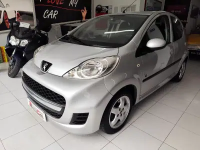 Peugeot 107 2011 - 6480 EUR, 84000 km - AUTO.MOTO.pt - 84000km - foto 5 de 21