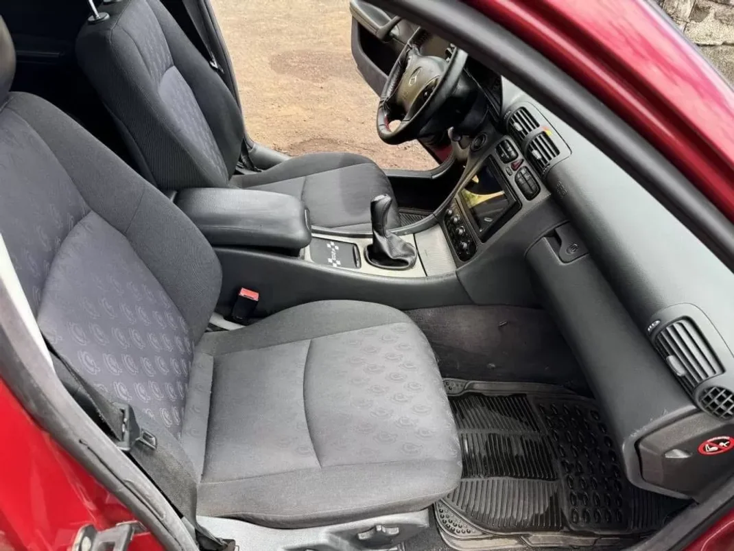 Mercedes-Benz C 200 2001 - 4750 EUR, 212716 km - AUTO.MOTO.pt - 212716km - foto 4 de 7