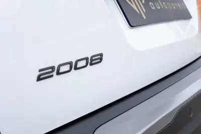 Peugeot 2008 2023 - 17950 EUR, 73155 km - AUTO.MOTO.pt - 73155km - foto 6 de 21