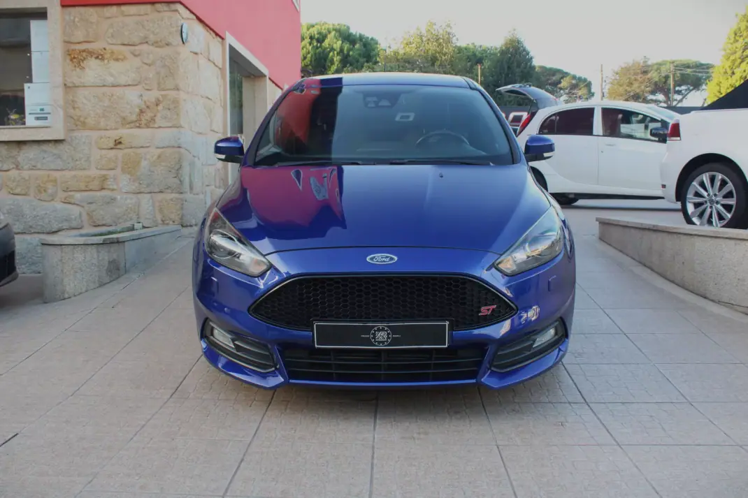 Ford Focus 2016 - 17990 EUR, 194500 km - AUTO.MOTO.pt - 194500km - foto 2 de 27