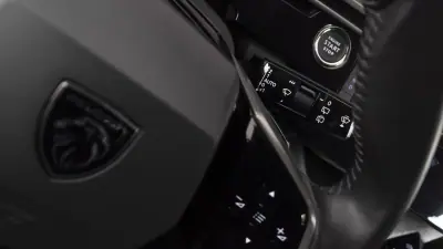 Peugeot 5008 2025 - 32850 EUR, 15000 km - AUTO.MOTO.pt - 15000km - foto 28 de 38