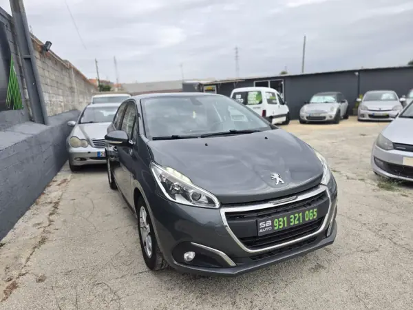 Peugeot 208 1.2 VTi SE Style 2015 Gasolina