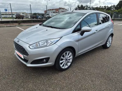 Ford Fiesta 2016 - 9800 EUR, 81688 km - AUTO.MOTO.pt - 81688km - foto 3 de 7