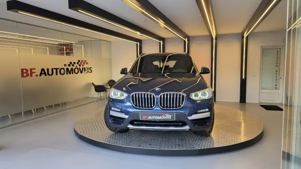 BMW X3 2018 - 26900 EUR, 209342 km - AUTO.MOTO.pt - 209342km - foto 10 de 65