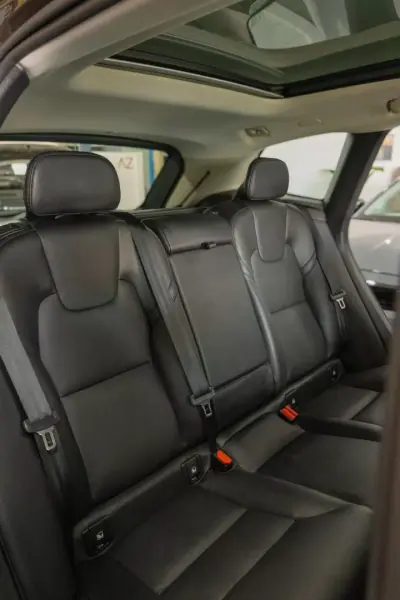 Volvo XC 60 2022 - 44900 EUR, 74400 km - AUTO.MOTO.pt - 74400km - foto 23 de 27