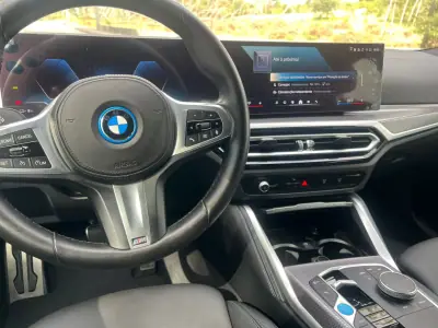 BMW i4 2023 - 41750 EUR, 74000 km - AUTO.MOTO.pt - 74000km - foto 15 de 86