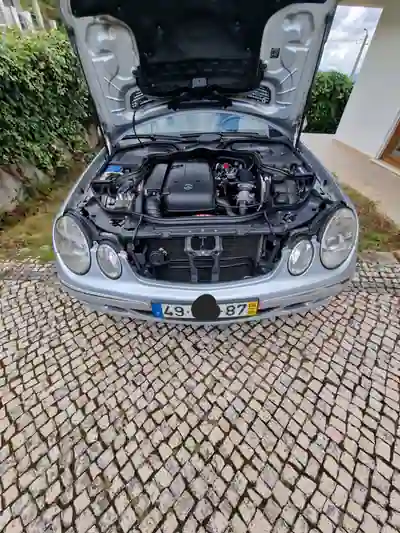 Mercedes-Benz E 220 2006 - 6500 EUR, 325000 km - AUTO.MOTO.pt - 325000km - foto 4 de 5
