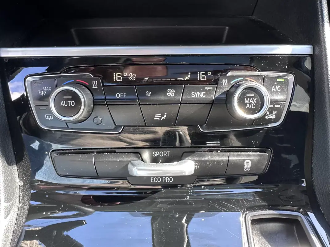 BMW 216 Gran Tourer 2015 - 14900 EUR, 180000 km - AUTO.MOTO.pt - 180000km - foto 42 de 77