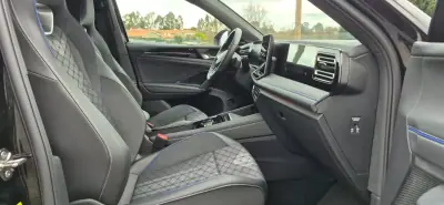 Volkswagen Tiguan 2025 - 48000 EUR, 12000 km - AUTO.MOTO.pt - 12000km - foto 30 de 40
