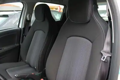 Renault Zoe 2018 - 13750 EUR, 94000 km - AUTO.MOTO.pt - 94000km - foto 8 de 22