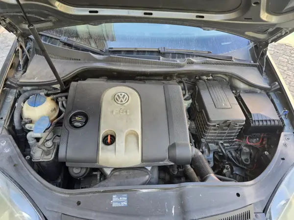 Volkswagen Golf 2004 - 3999 EUR, 160000 km - AUTO.MOTO.pt - 160000km - foto 17 de 17