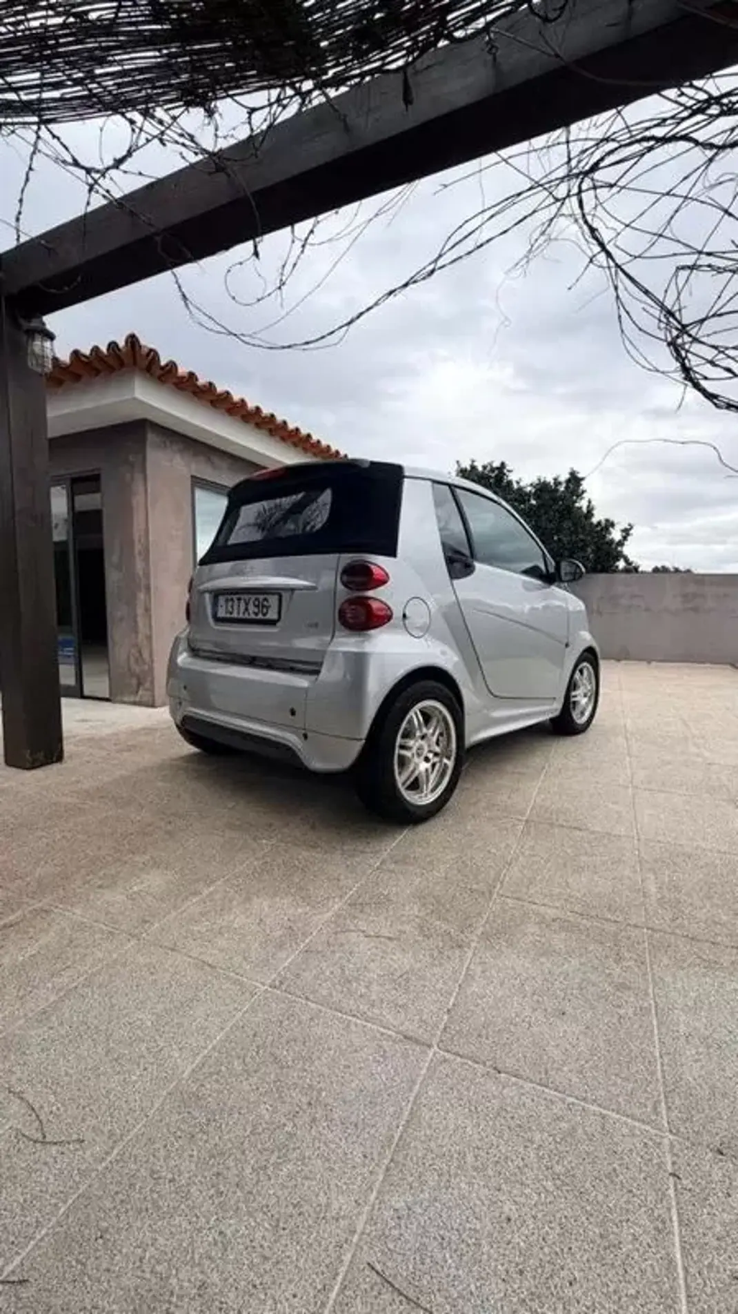 Smart Fortwo Cabrio 2013 - 7999 EUR, 113669 km - AUTO.MOTO.pt - 113669km - foto 11 de 25