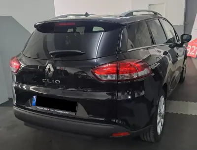 Renault Clio Sport Tourer 2020 - 9990 EUR, 120000 km - AUTO.MOTO.pt - 120000km - foto 6 de 22