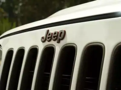 Jeep Wrangler Unlimited 2017 - 46900 EUR, 158085 km - AUTO.MOTO.pt - 158085km - foto 13 de 25
