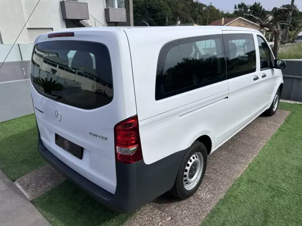 Mercedes-Benz Vito Tourer 2018 - 24900 EUR, 175000 km - AUTO.MOTO.pt - 175000km - foto 12 de 49