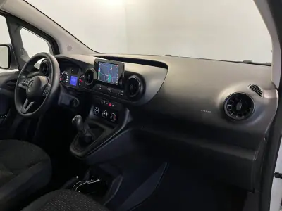 Mercedes-Benz 2022 - 17750 EUR, 45000 km - AUTO.MOTO.pt - 45000km - foto 15 de 28