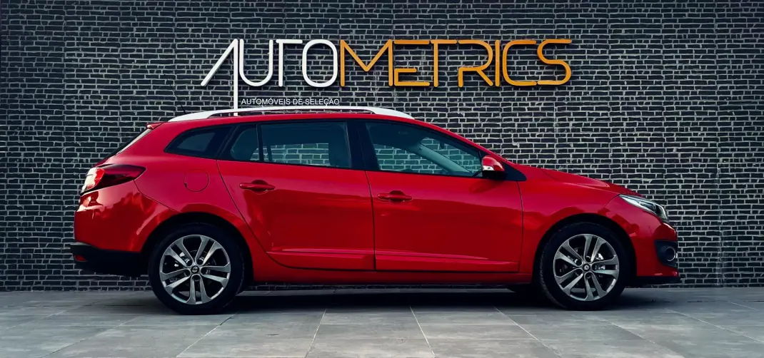 Renault Mégane Sport Tourer 2014 - 8750 EUR, 198000 km - AUTO.MOTO.pt - 198000km - foto 11 de 12