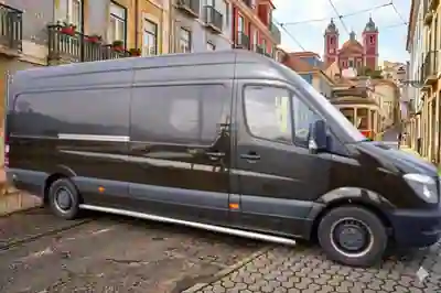 Mercedes-Benz Sprinter 2015 - 14500 EUR, 380000 km - AUTO.MOTO.pt - 380000km - foto 2 de 9