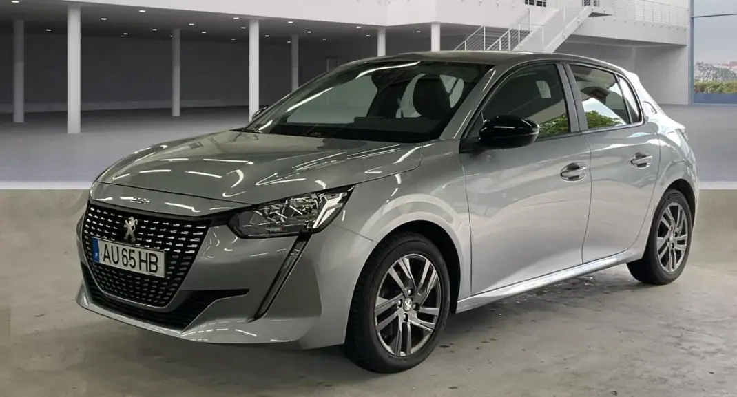Peugeot 208 2022 - 13999 EUR, 99721 km - AUTO.MOTO.pt - 99721km - foto 1 de 16