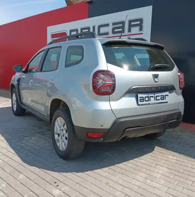 Dacia Duster 2021 - 17500 EUR, 142842 km - AUTO.MOTO.pt - 142842km - foto 9 de 21
