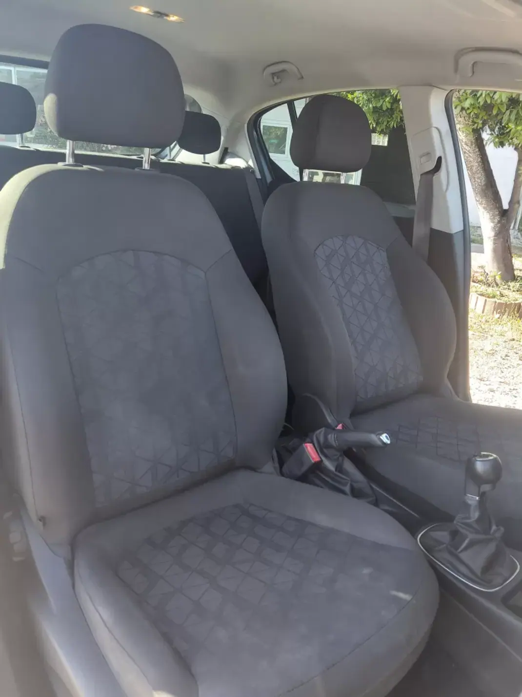 Opel Corsa 2019 - 10900 EUR, 70000 km - AUTO.MOTO.pt - 70000km - foto 8 de 12